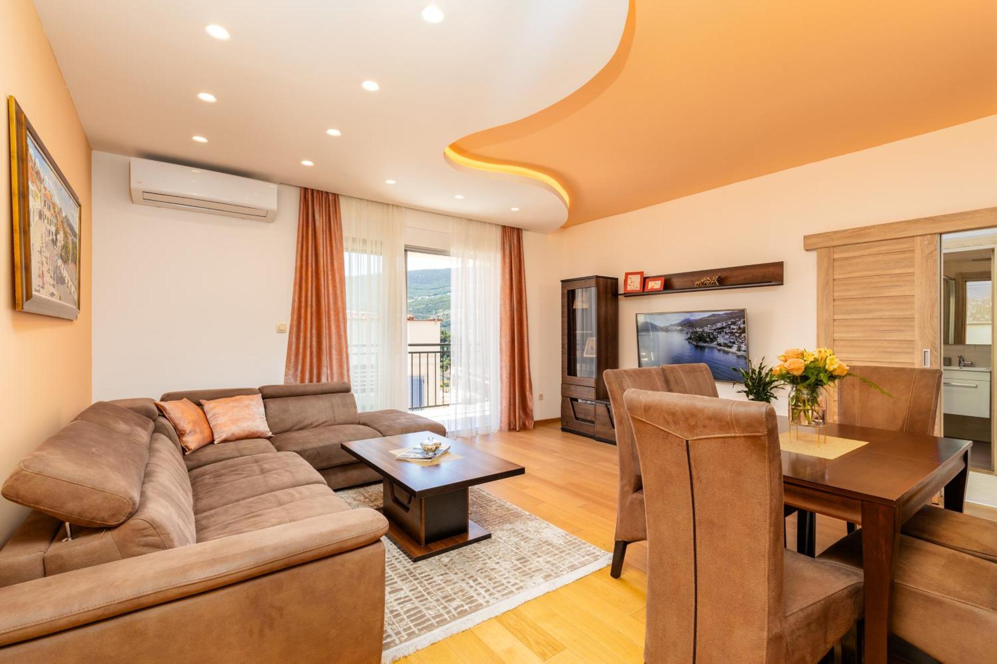 Apart Hotel M S Katunjanin Herceg Novi Ngoại thất bức ảnh