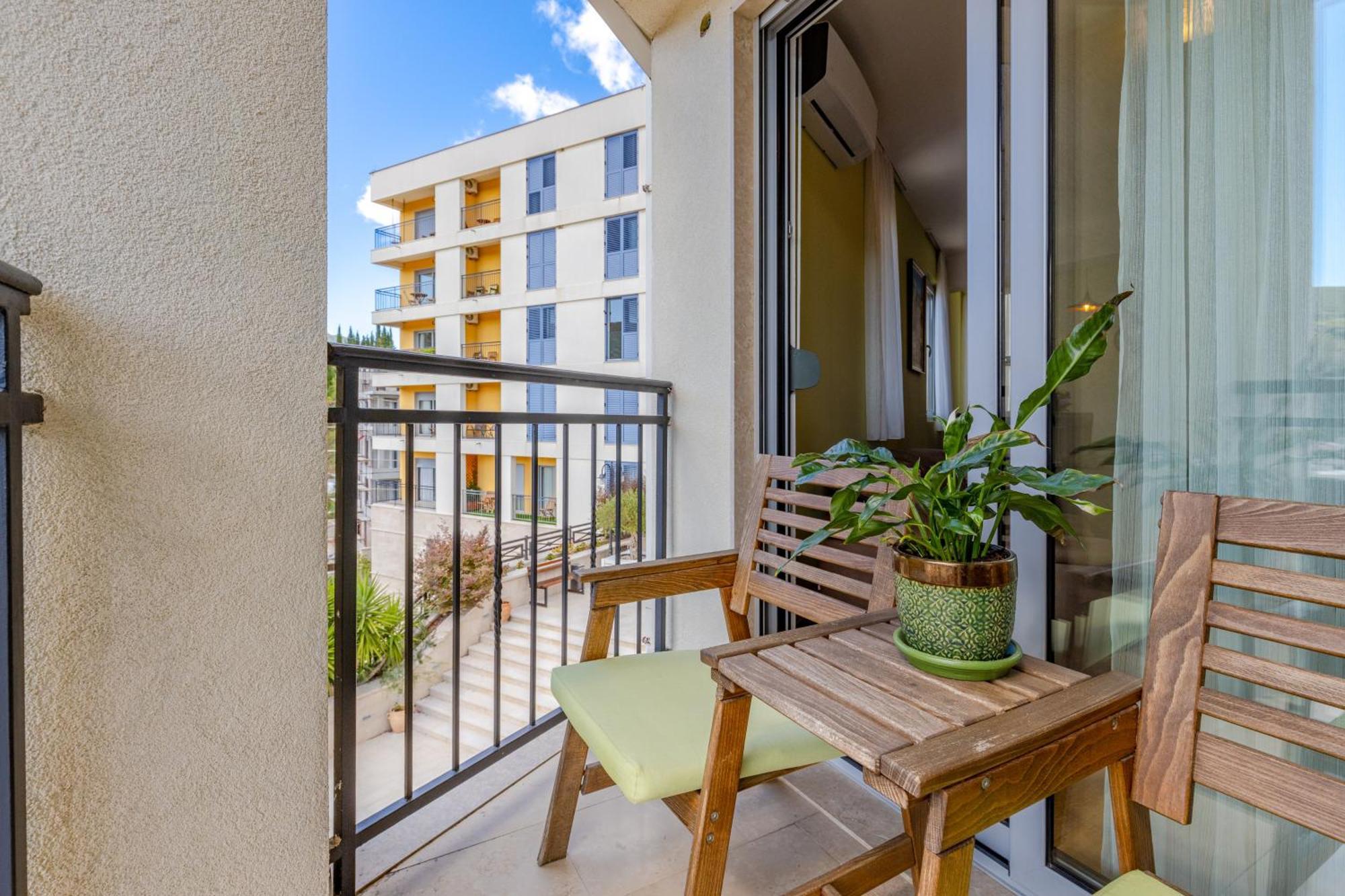 Apart Hotel M S Katunjanin Herceg Novi Ngoại thất bức ảnh
